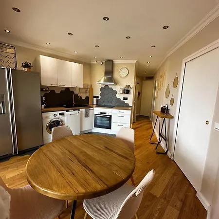 - Appartement *